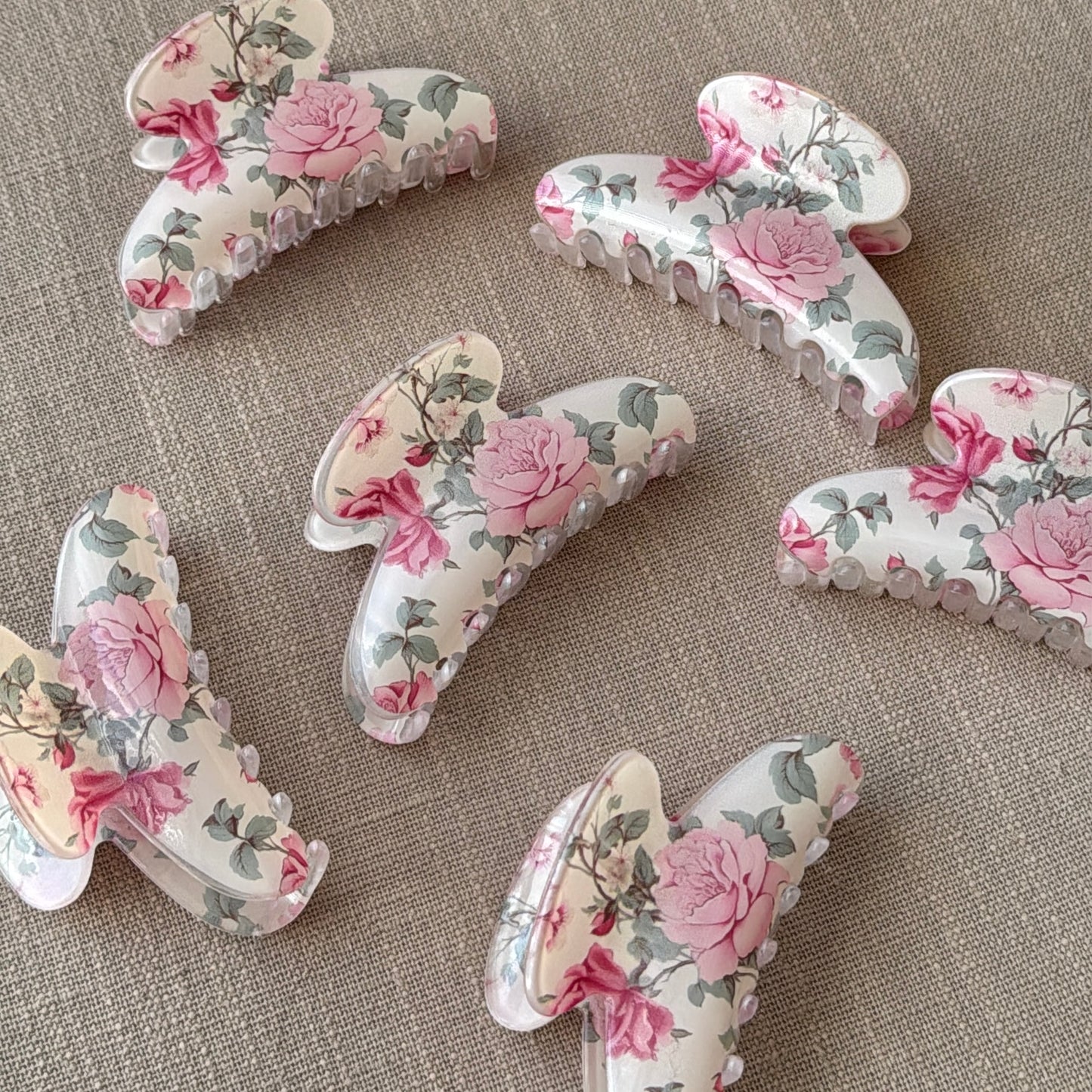 Rosey Breeze Claw Clip