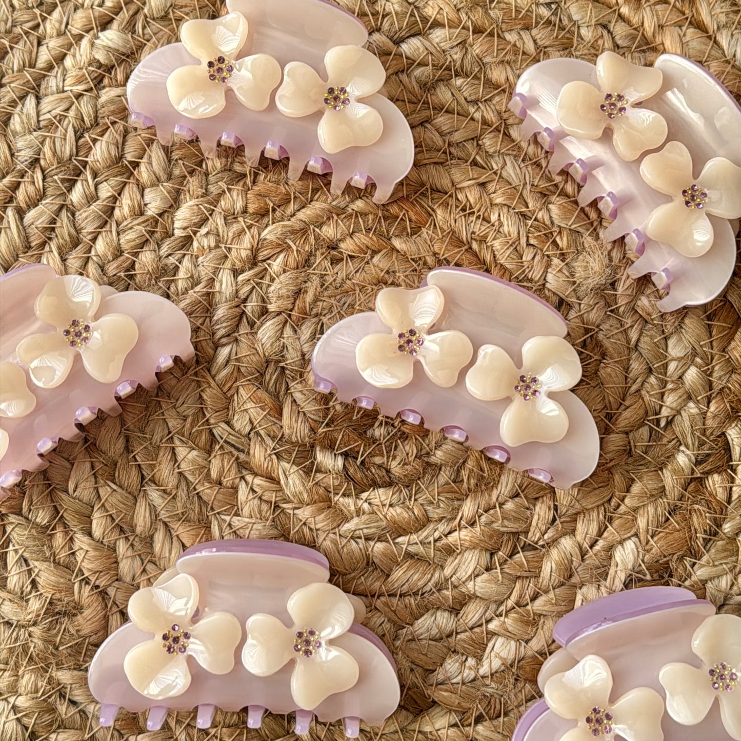 Petal Pearl Clip Lavender