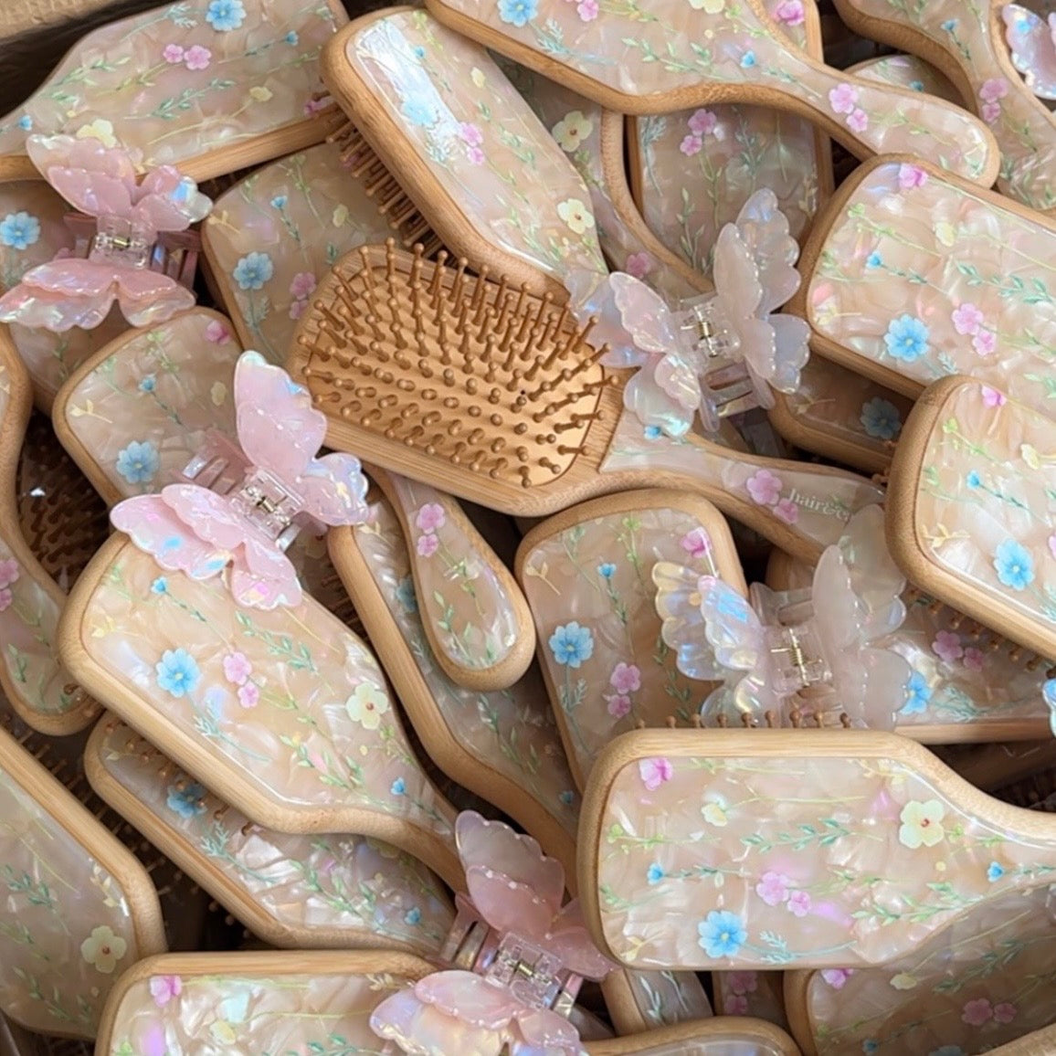 Butter Bloom Luxury Bamboo Hair Brush